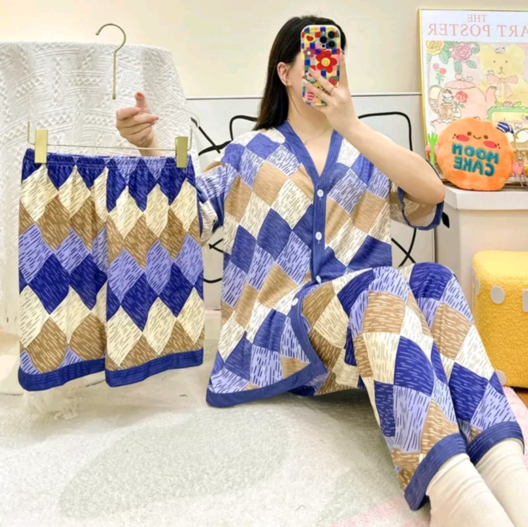 UPSIZE 3-IN-1 SLEEPWEAR SET BUY 1 TAKE 1 FREE