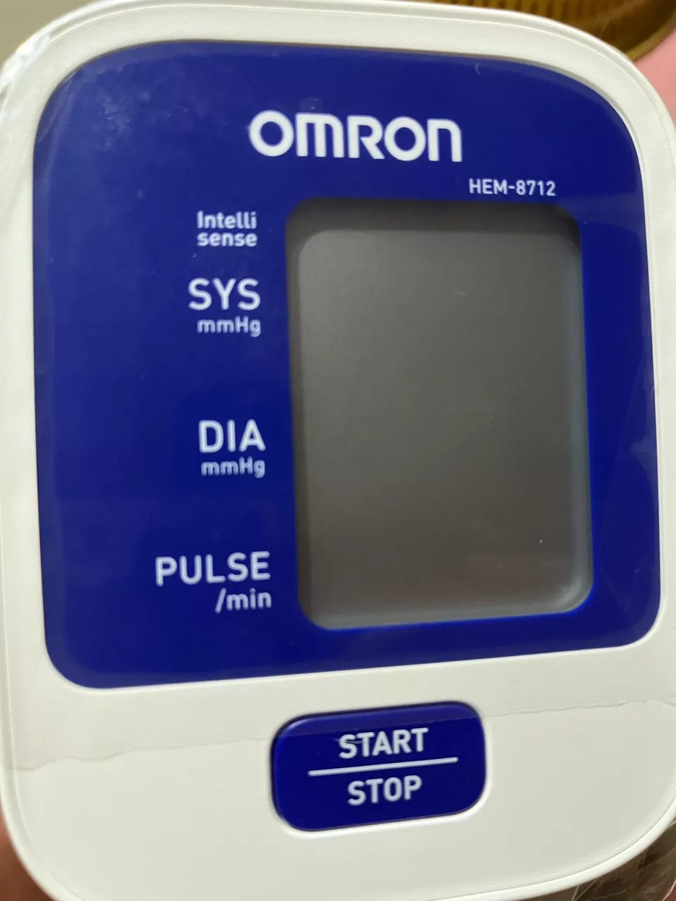 AUTOMATIC UPPER ARM BP MONITOR