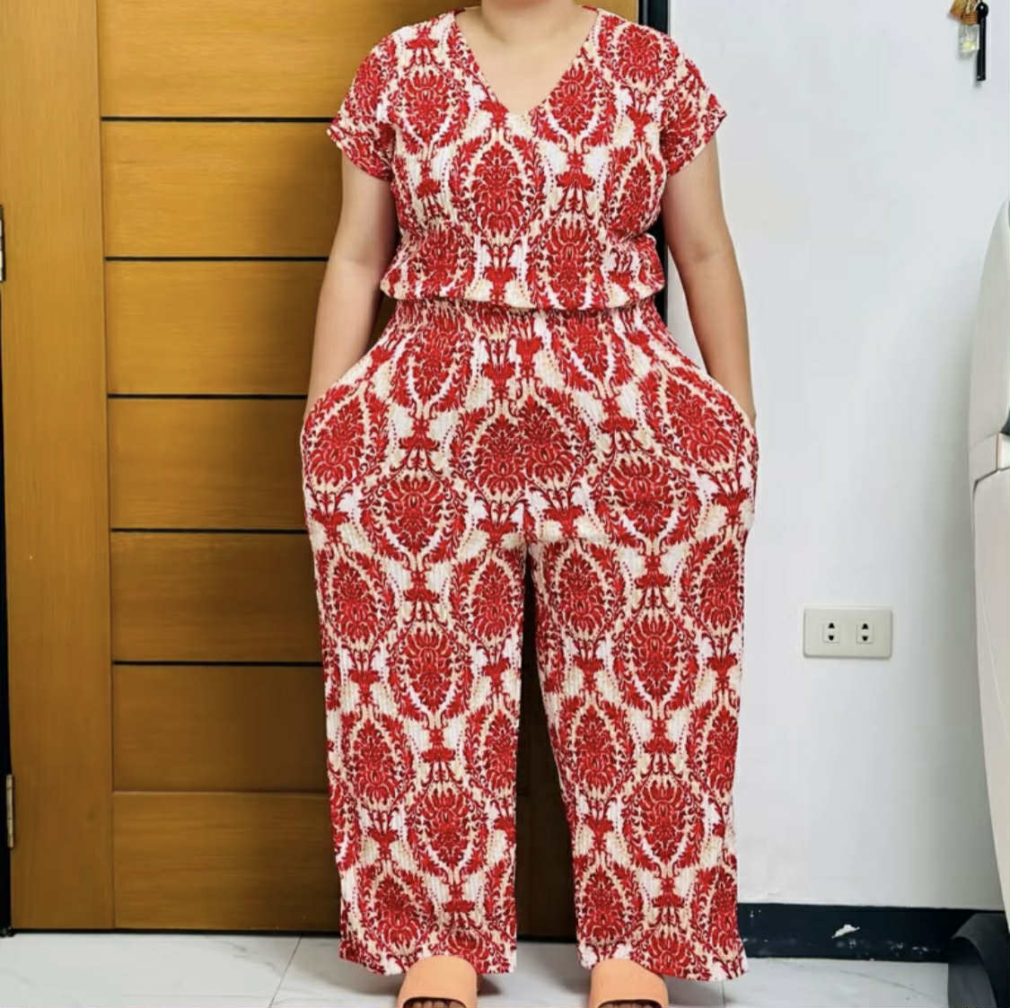 V-NECK TOP&PANTS COORDS (BUY 1 TAKE 1)