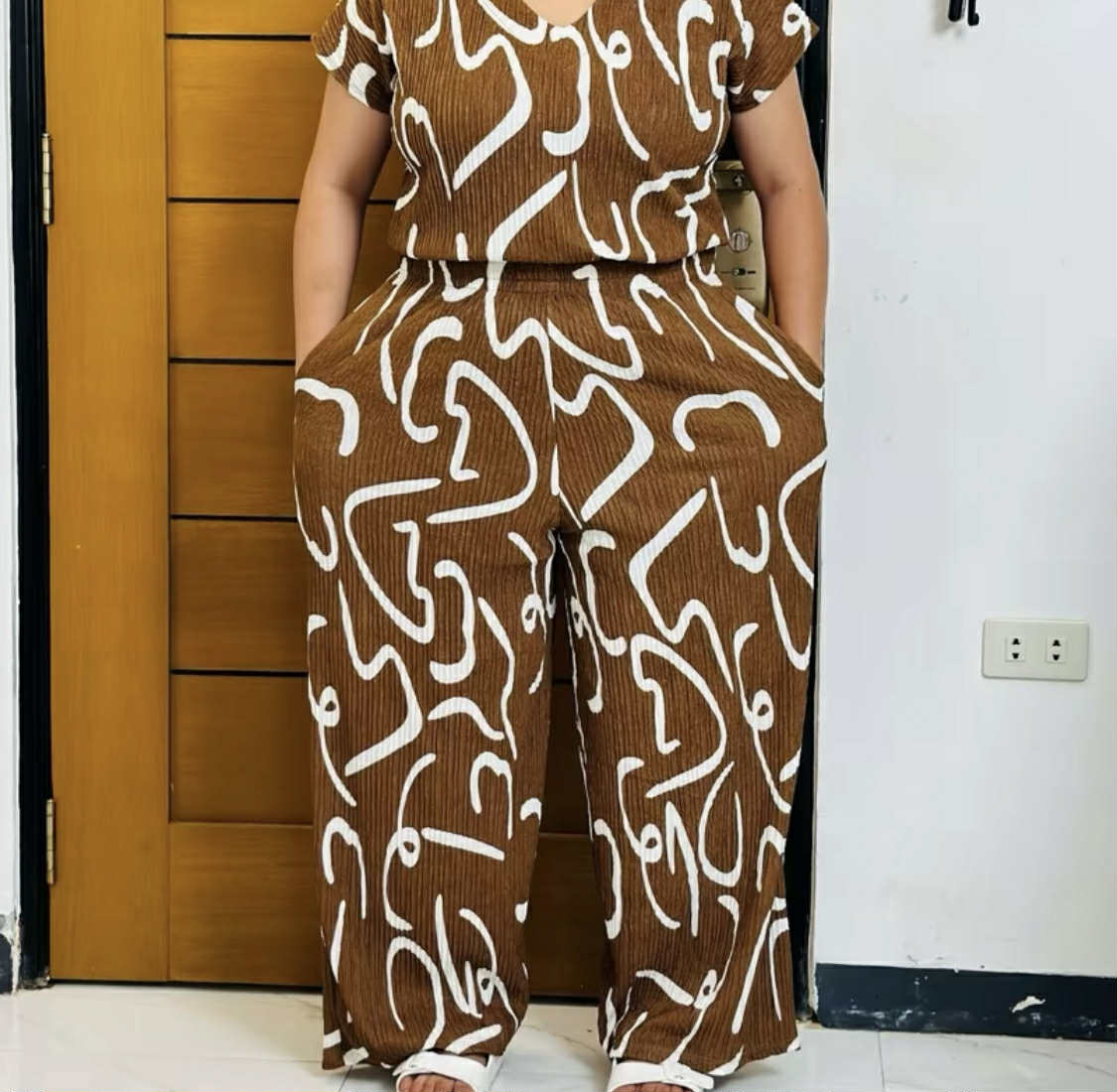 V-NECK TOP&PANTS COORDS (BUY 1 TAKE 1)