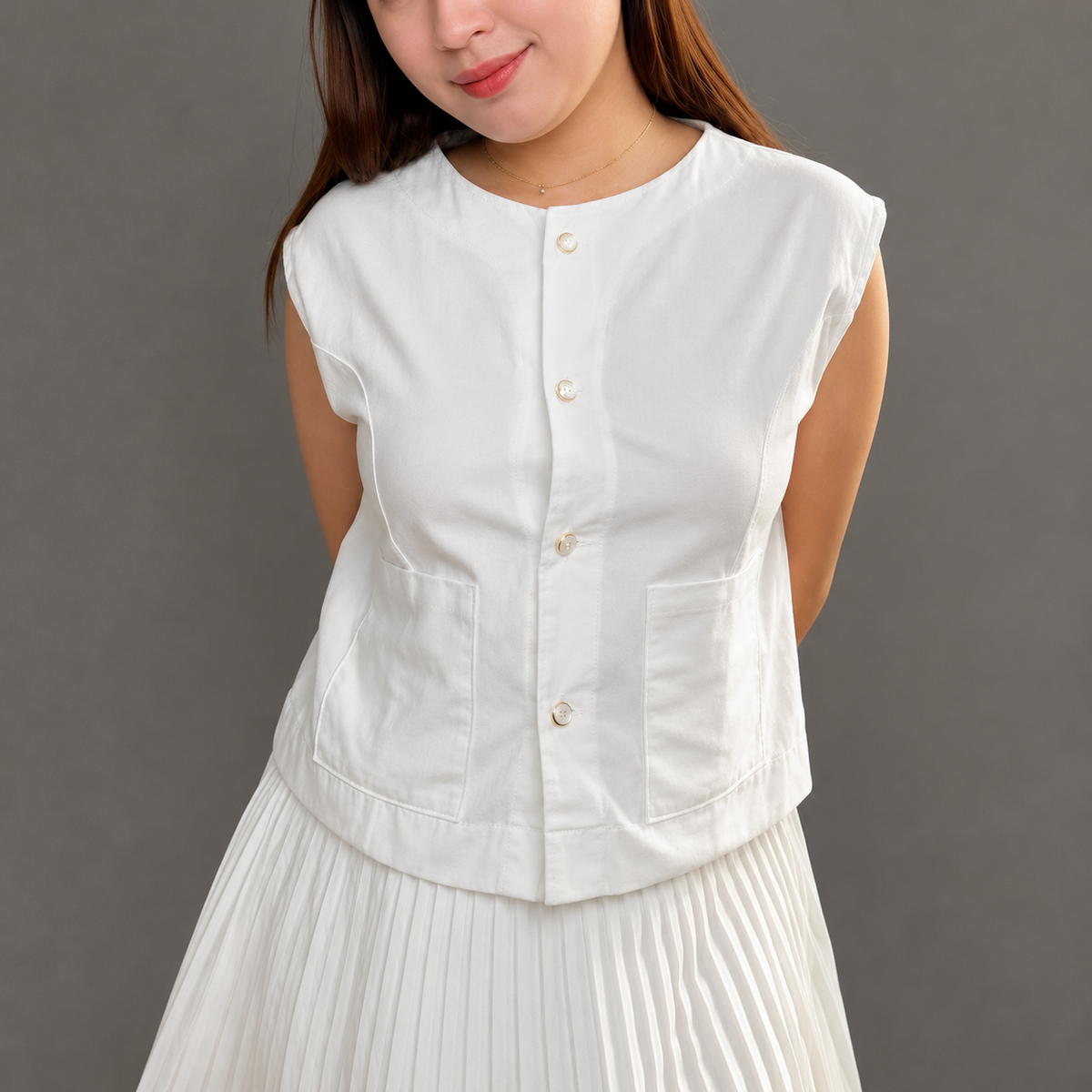 LETICIA BUTTONDOWN SLEEVELESS BASIC TOP